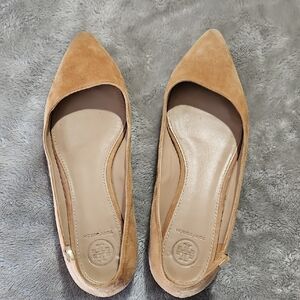 Tory Burch Tan Flats Suede Minimalist Design